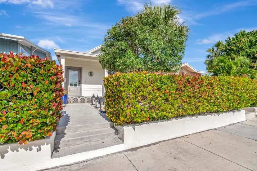 Picture of 113 S L Street, Lake Worth Beach FL 33460