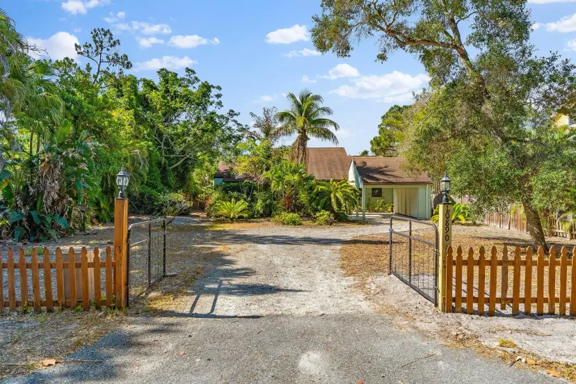 Picture of 10890 SE Linden Street, Jupiter FL 33469