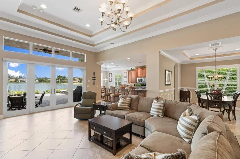 Picture of 725 Edgebrook Lane, West Palm Beach FL 33411