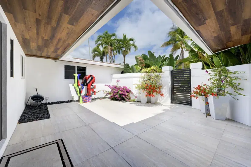 Picture of 520 NE 17Th Street, Boca Raton FL 33432