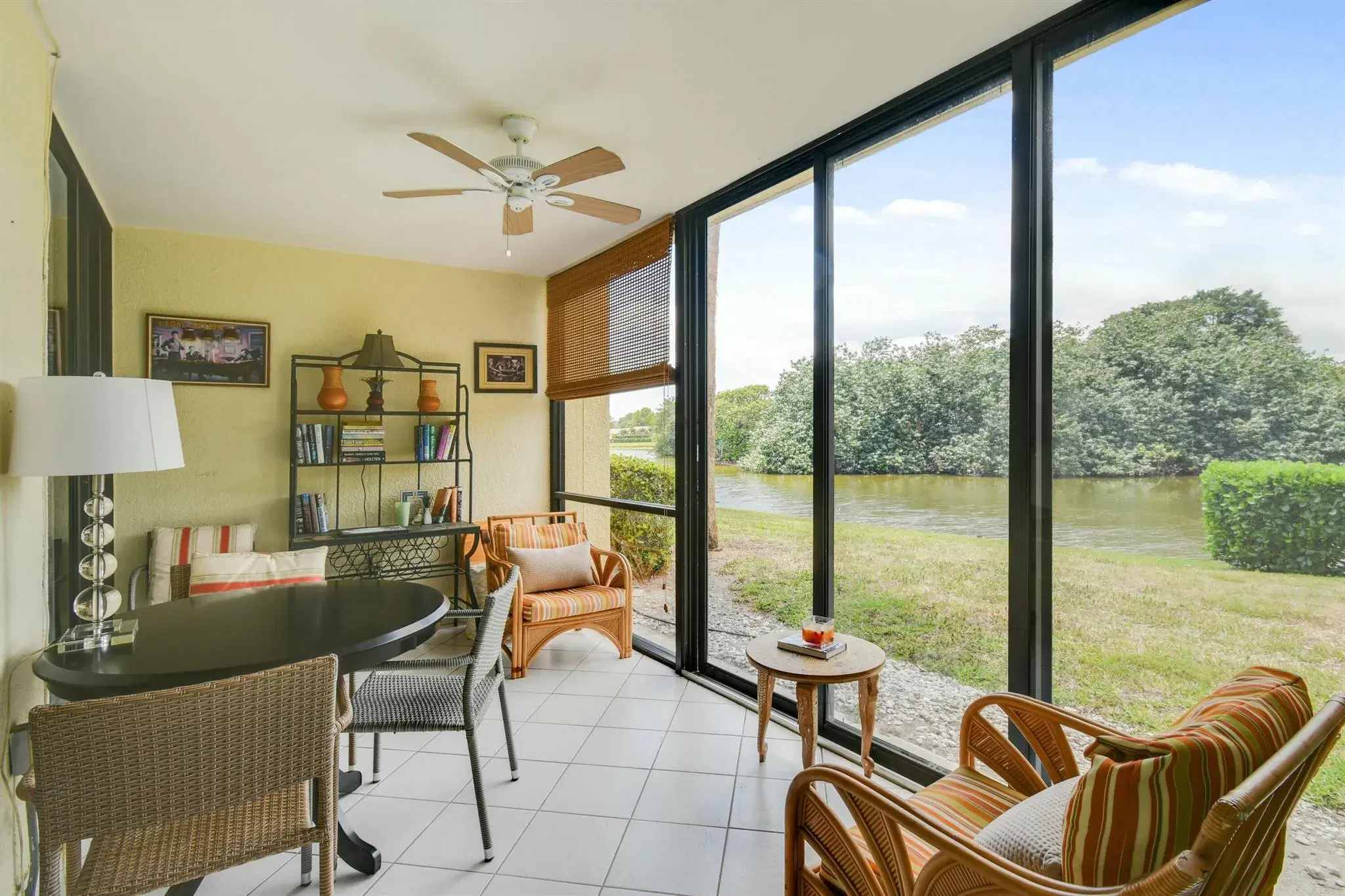 Picture of 5250 Woodland Lakes Drive 128, Palm Beach Gardens, FL 33418