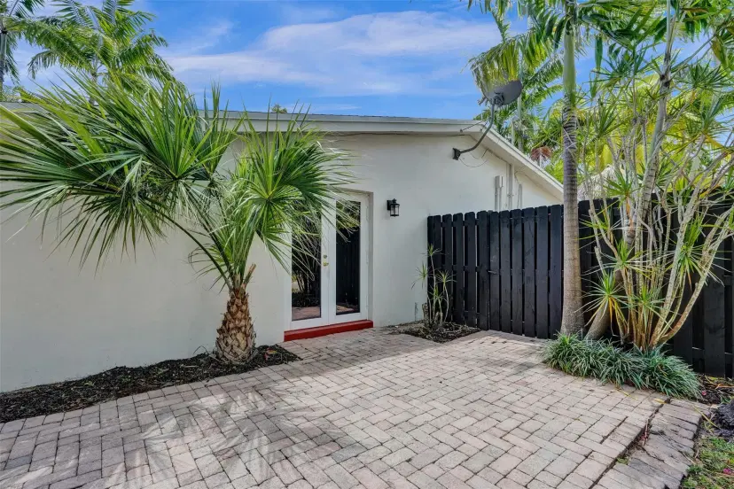 Picture of 140 NW 20Th St, Wilton Manors FL 33311
