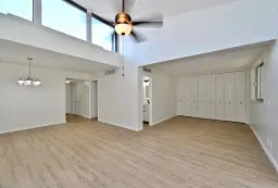 Picture of 2561 Boundbrook Boulevard 112, West Palm Beach, FL 33406