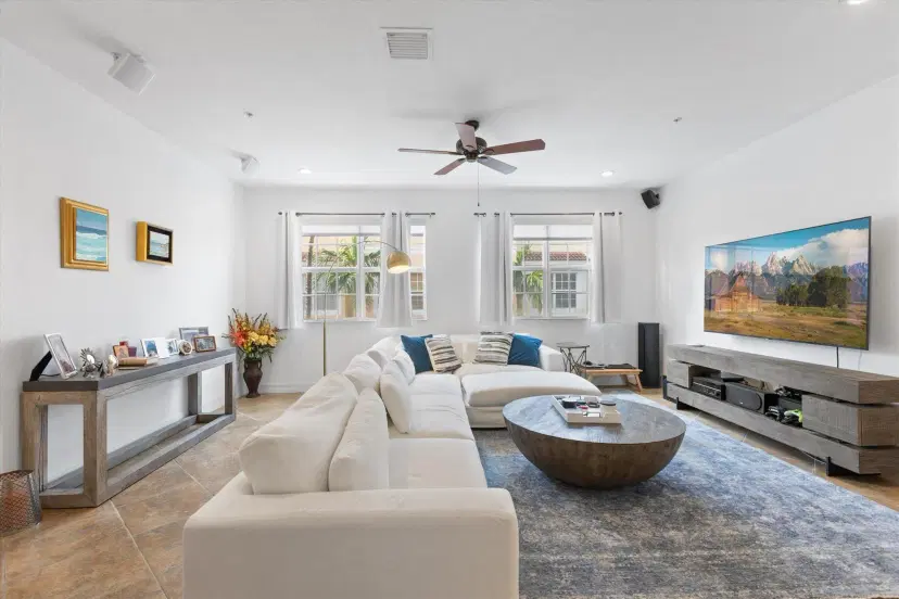 Picture of 132 Harbors Way Way, Boynton Beach FL 33435