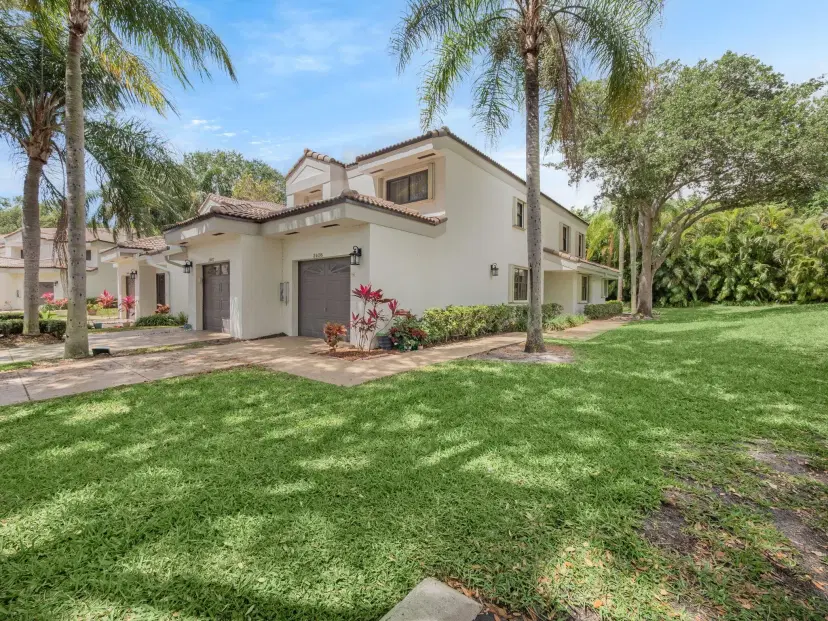 Picture of 2408 Aspen Way 2408, Boynton Beach FL 33436