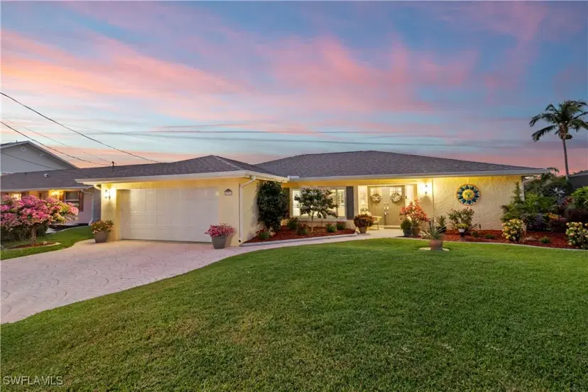 Picture of 6436 Cocos Dr, Fort Myers FL 33908