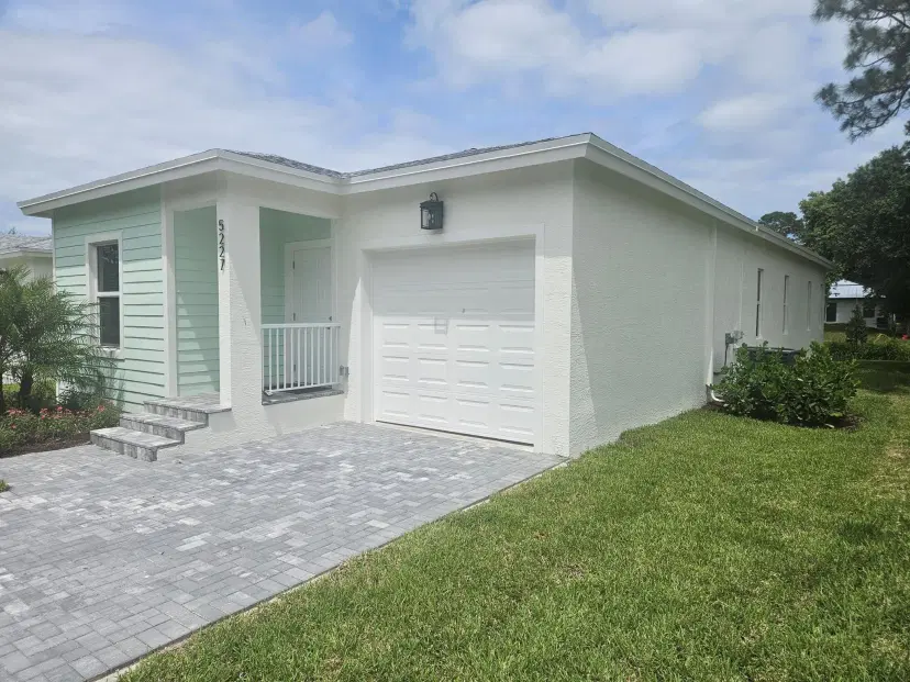 Picture of 5227 SE Isabelita Avenue, Stuart FL 34997