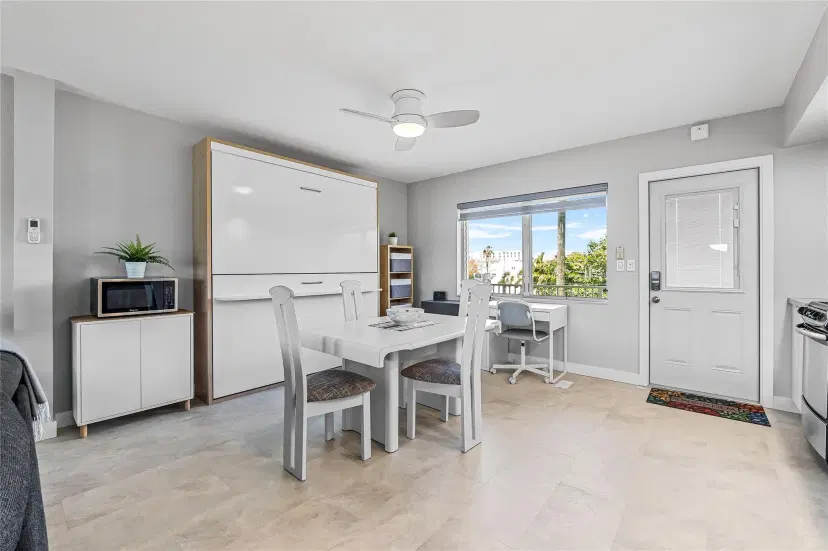 Picture of 223 S Federal Hwy 79, Dania Beach FL 33004