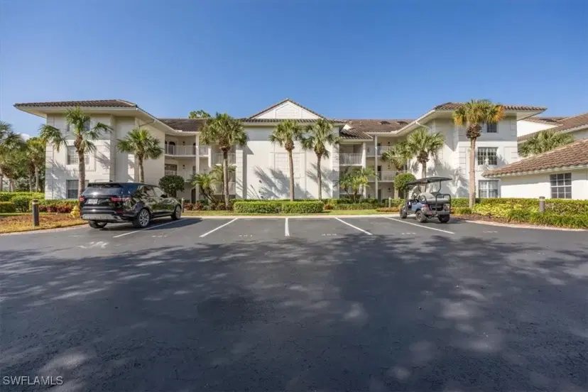 Picture of 782 Eagle Creek Dr 203, Naples, FL 34113