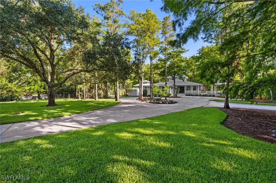 Picture of 5271 Cherry Wood Dr, Naples, FL 34119