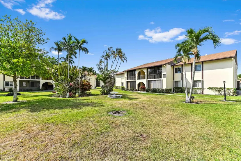Picture of 3560 Pine Needle Dr B-2, Greenacres FL 33463