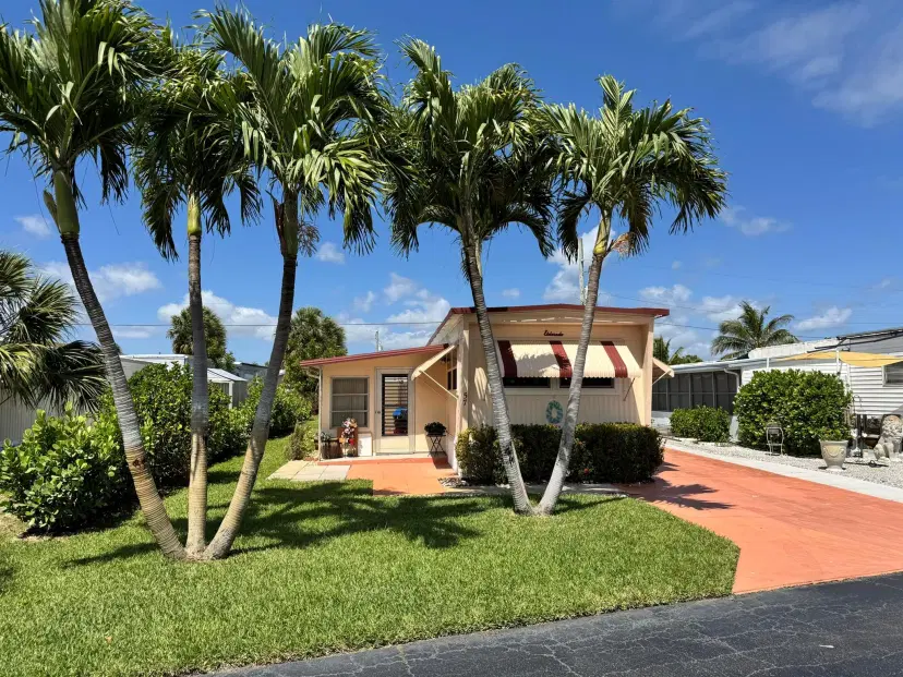 Picture of 11055 SE Federal Highway 57, Hobe Sound FL 33455