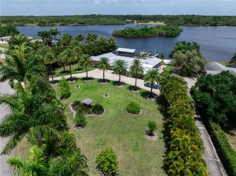 Picture of 14562 Riverside Dr, Fort Myers FL 33905