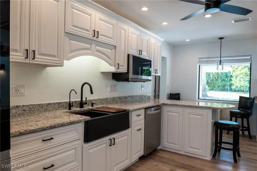 Picture of 14562 Riverside Dr, Fort Myers FL 33905