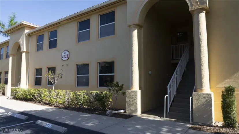 Picture of 4128 Bellasol Cir 1423, Fort Myers FL 33916