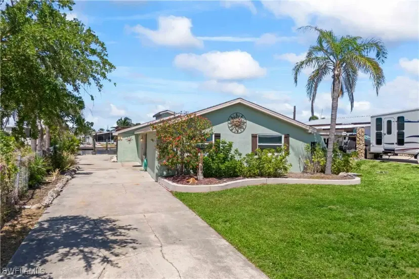 Picture of 2753 N Ibis Ct, St. James City FL 33956
