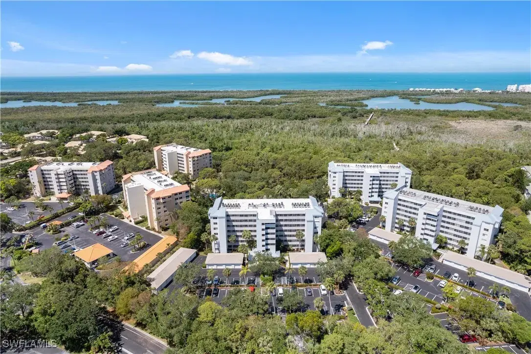 Picture of 290 Naples Cove Dr 2103, Naples, FL 34110