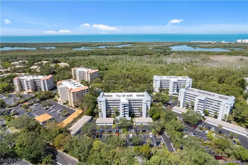 Picture of 290 Naples Cove Dr 2103, Naples FL 34110