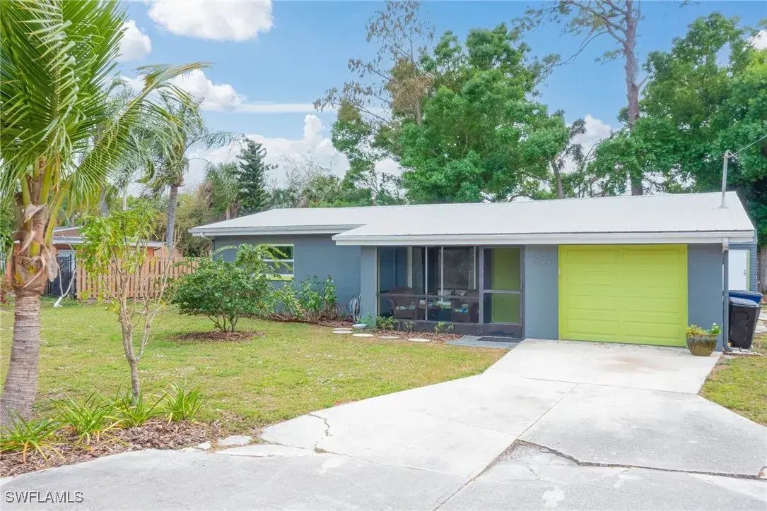 Picture of 1877 Queen Ct, North Fort Myers, FL 33917