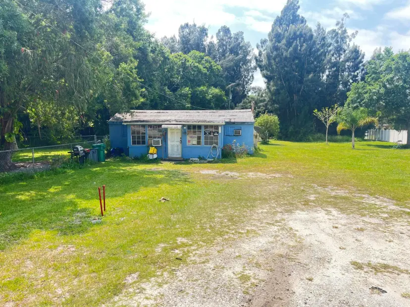 Picture of 1901 Edwards Road, Fort Pierce FL 34982