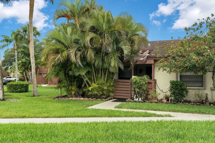 Picture of 11867 SW 12 Pl, Davie FL 33325