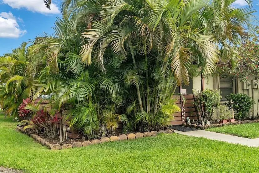 Picture of 11867 SW 12 Pl, Davie FL 33325