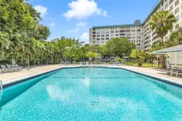 Picture of 4330 Hillcrest Dr 810, Hollywood, FL 33021