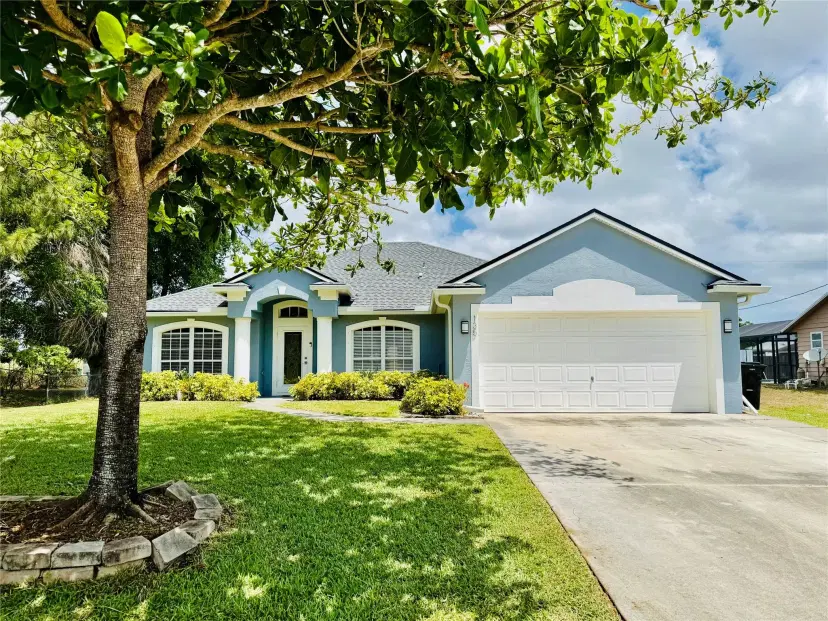 Picture of 135 SW Eyerly Ave, Port St Lucie FL 34983