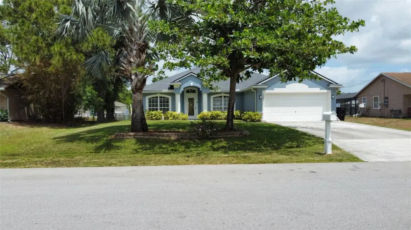 Picture of 135 SW Eyerly Ave, Port St Lucie FL 34983