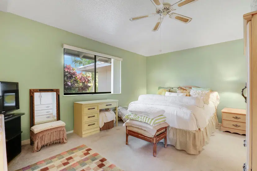 Picture of 901 Club Drive, Palm Beach Gardens FL 33418