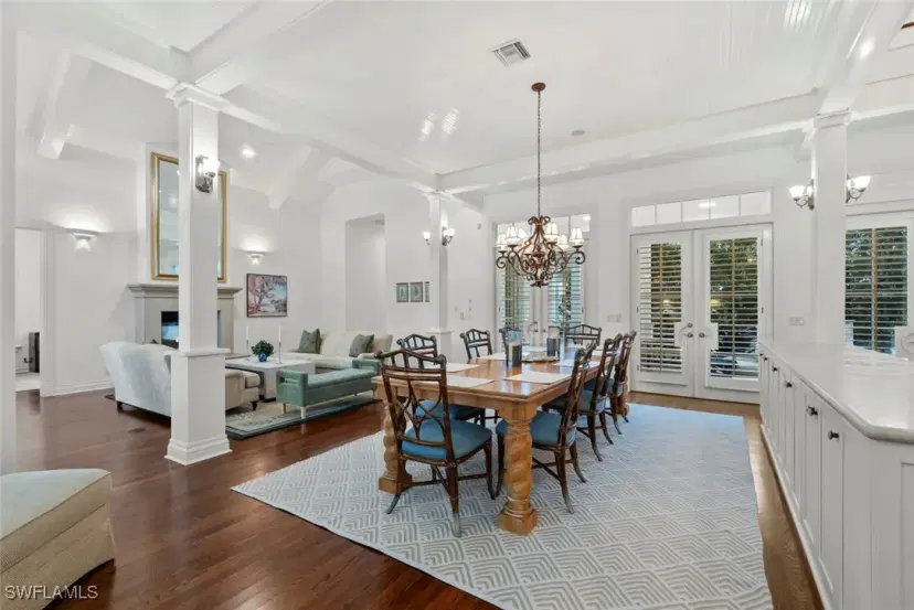 Picture of 1551 Gulf Shore Blvd S, Naples FL 34102