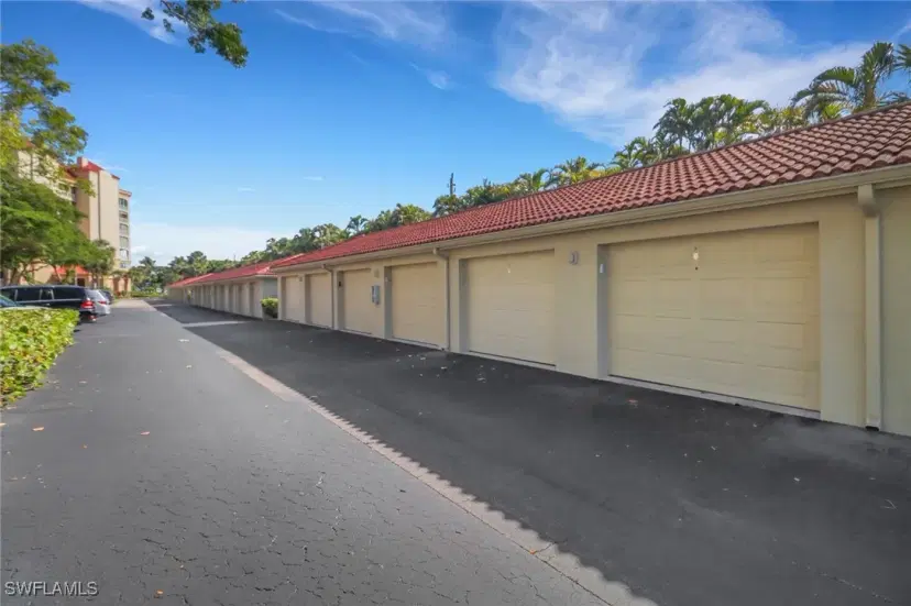 Picture of 15140 Harbour Isle Dr 502, Fort Myers FL 33908