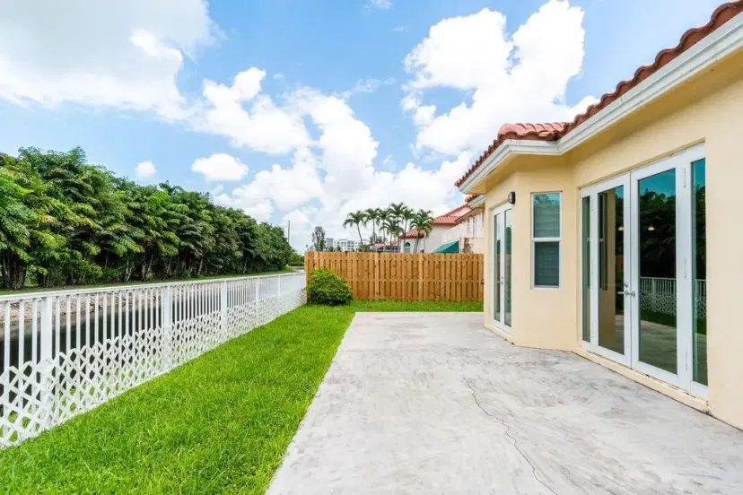 Picture of 5312 NW 106Th Ct, Doral FL 33178