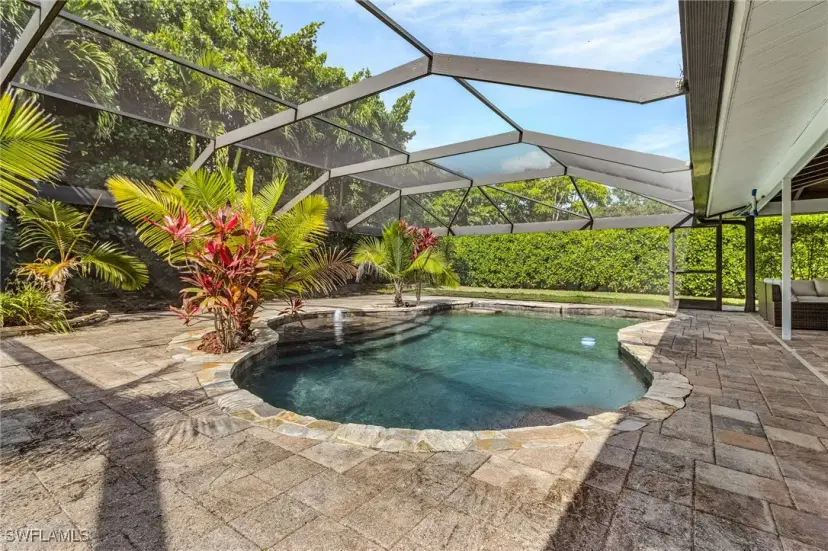 Picture of 2479 Pinewoods Cir 1, Naples FL 34105