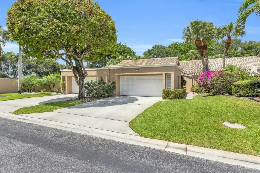 Picture of 11206 Applegate Circle, Boynton Beach FL 33437