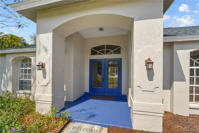 Picture of 11670 Pine Hammock Cir, Fort Myers, FL 33919