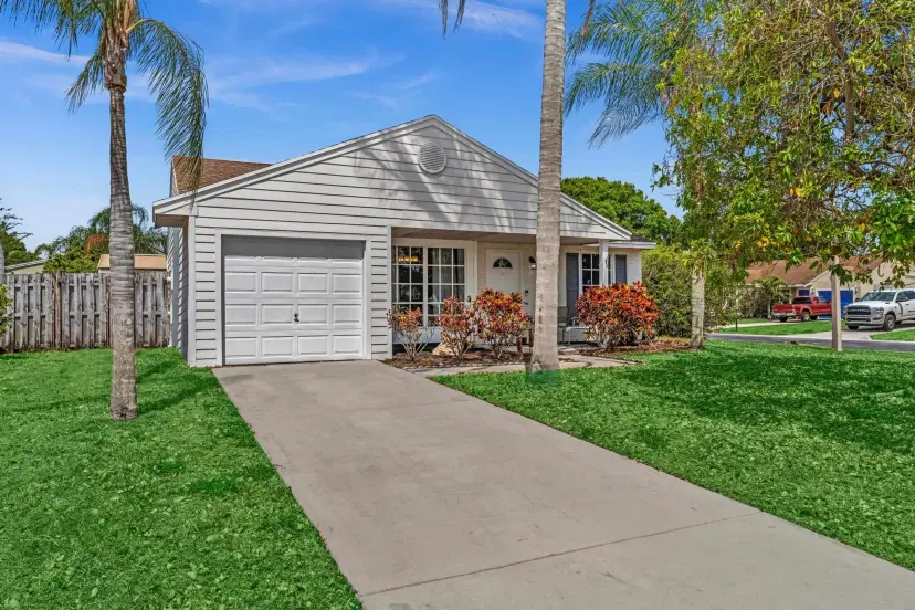Picture of 8727 Spring Valley Dr, Boynton Beach FL 33472