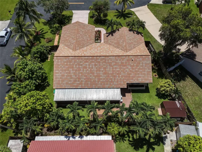 Picture of 15580 Winkfield Cir, Davie FL 33331