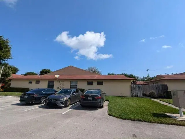 Picture of 4320 Woodstock Drive D, West Palm Beach FL 33409