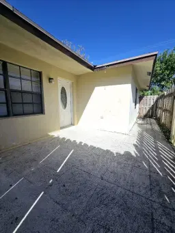 Picture of 4320 Woodstock Drive D, West Palm Beach, FL 33409