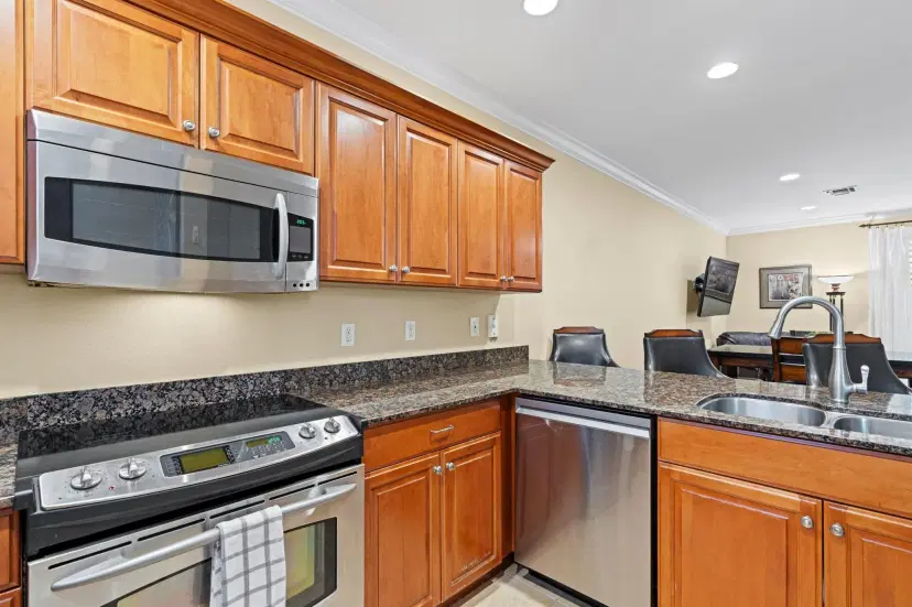 Picture of 328 W Pine Street 22, Lantana FL 33462