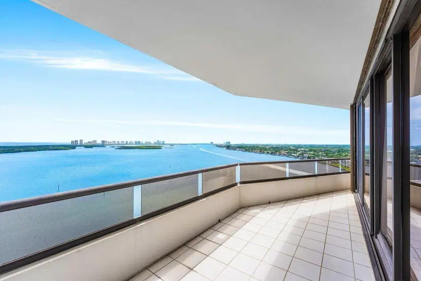 Picture of 100 Lakeshore Drive 1557, North Palm Beach FL 33408