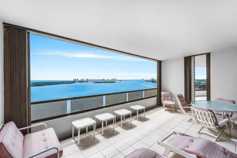 Picture of 100 Lakeshore Drive 1557, North Palm Beach FL 33408