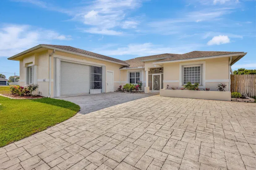 Picture of 1006 SW Majorca Avenue, Port St Lucie FL 34953