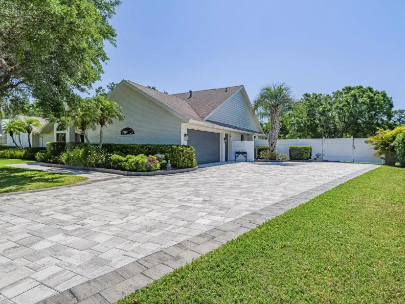 Picture of 988 Spanish Wells Drive, Melbourne FL 32940