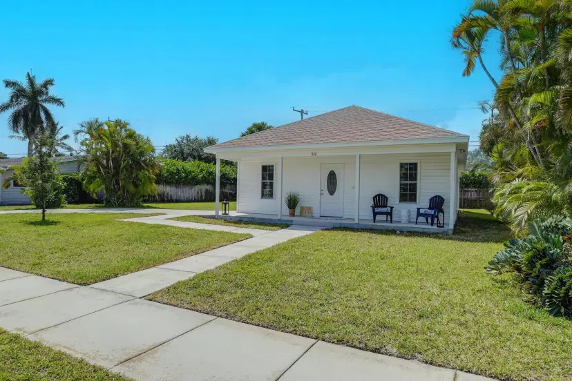 Picture of 532 Harbour Road, North Palm Beach FL 33408
