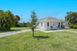 Picture of 532 Harbour Road, North Palm Beach, FL 33408