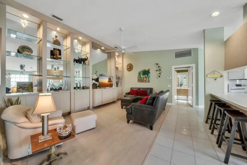 Picture of 4220 Royal Oak Drive, Palm Beach Gardens FL 33410