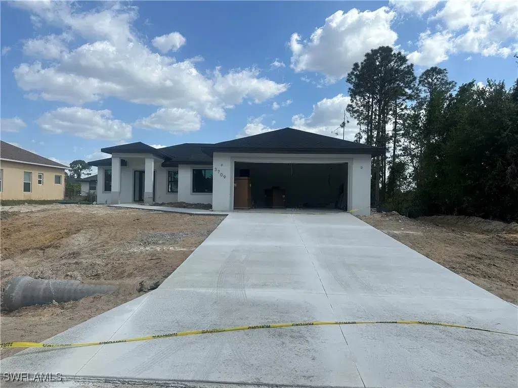Picture of 3709 6Th St Sw, Lehigh Acres, FL 33976