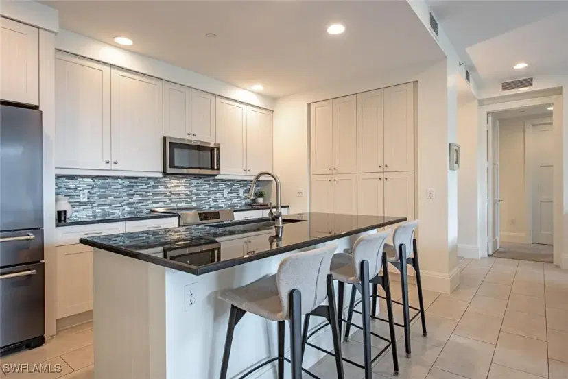 Picture of 1030 3Rd Ave S 504, Naples FL 34102